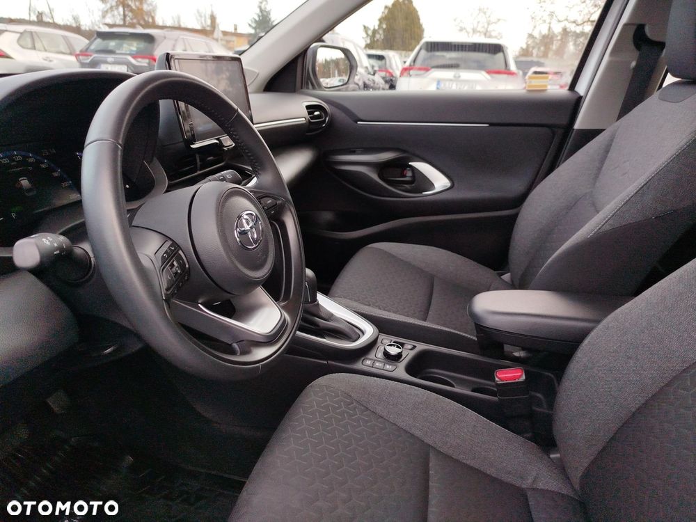 Toyota Yaris - 10