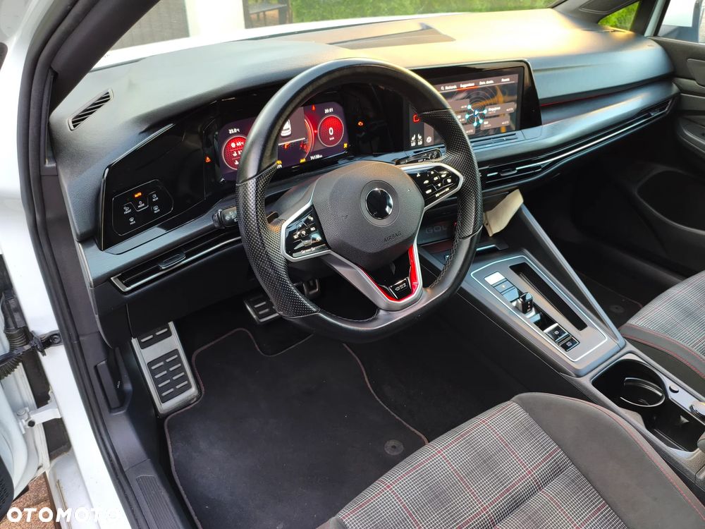 Volkswagen Golf - 9