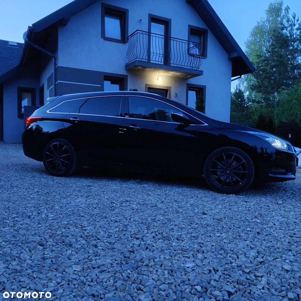 Hyundai i40 Kombi 1.7 CRDi DCT Premium - 2