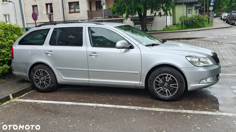 Skoda Octavia 1.6 TDI Ambiente - 6