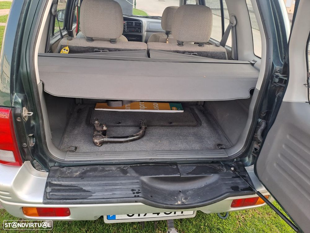 Suzuki Grand Vitara Metal Top 2.0 TDi - 9