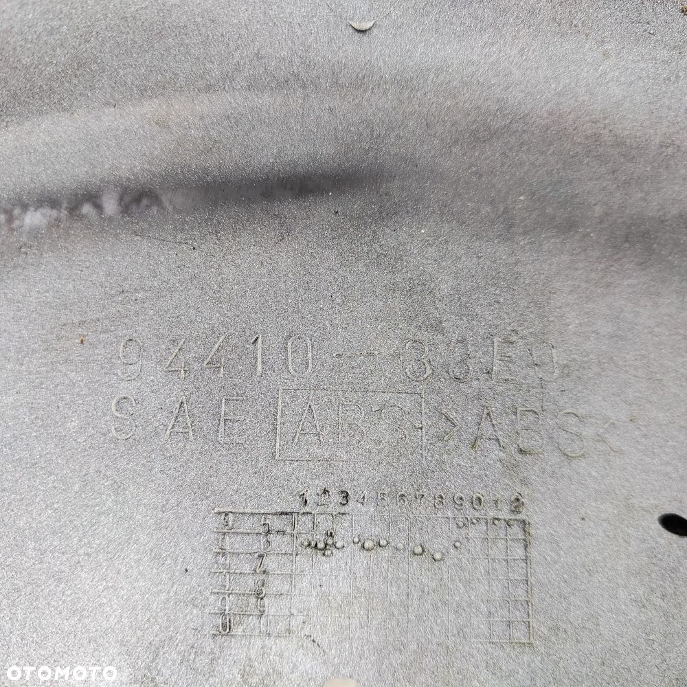 Czacha, czasza, owiewka przód, osłona lampy Suzuki GSX-R 600 750 GSXR 600 750 Srad - 18