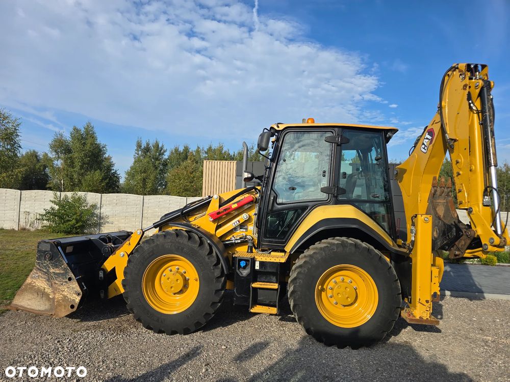 Caterpillar - 10