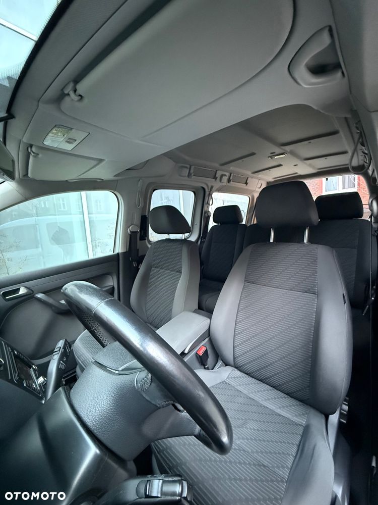 Volkswagen Caddy Maxi Comfortline 4Motion DSG - 23