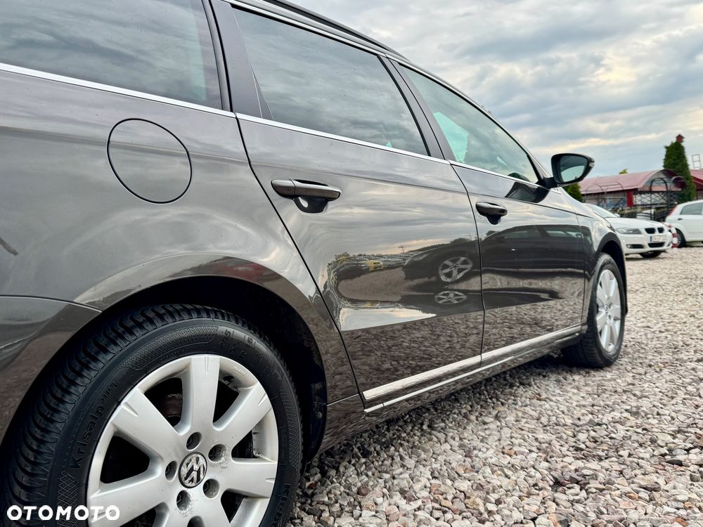 Volkswagen Passat - 19
