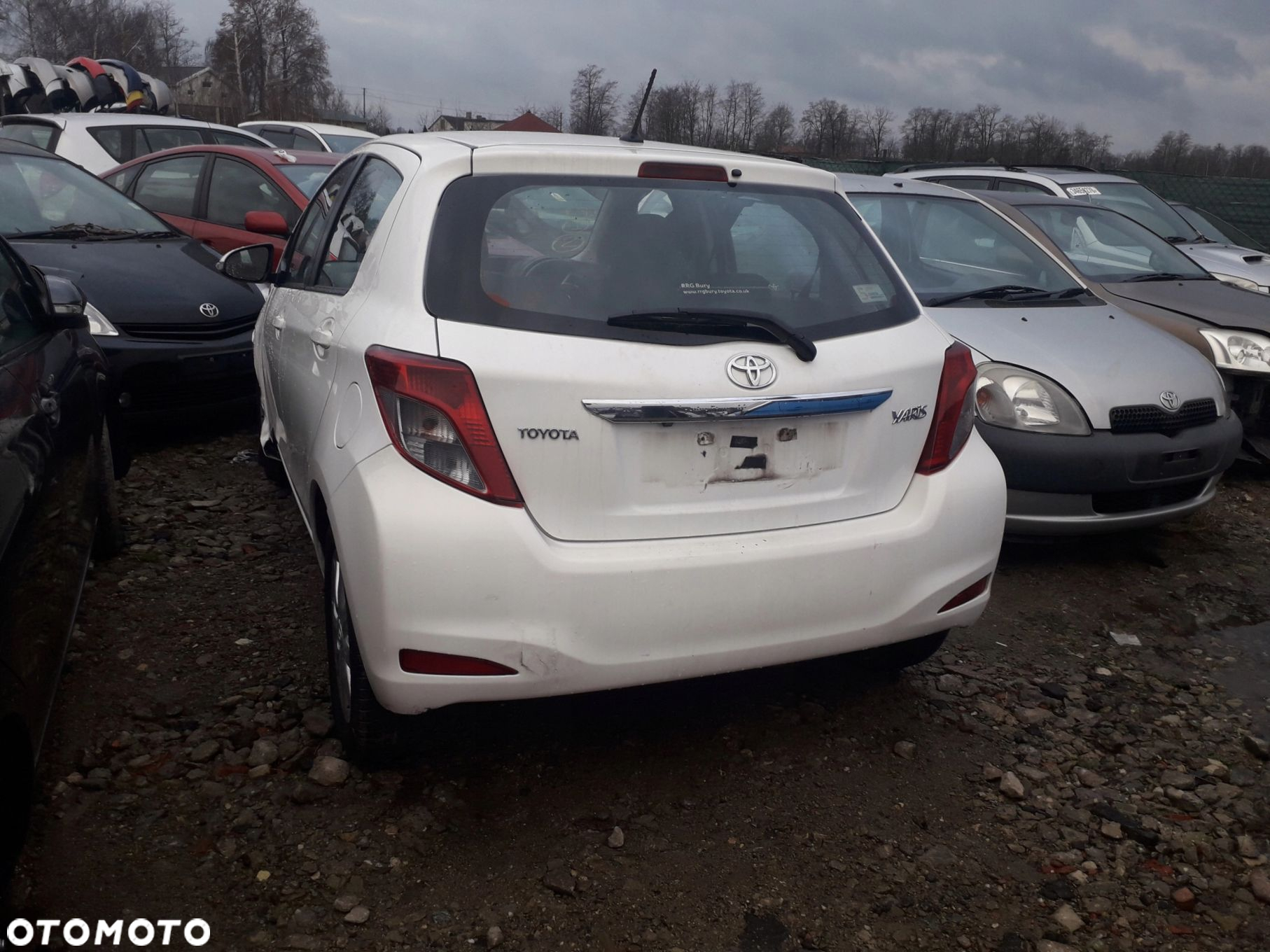 Toyota Yaris III 2012 rok kompletny przód zderzak maska pas przedni błotnik - 10
