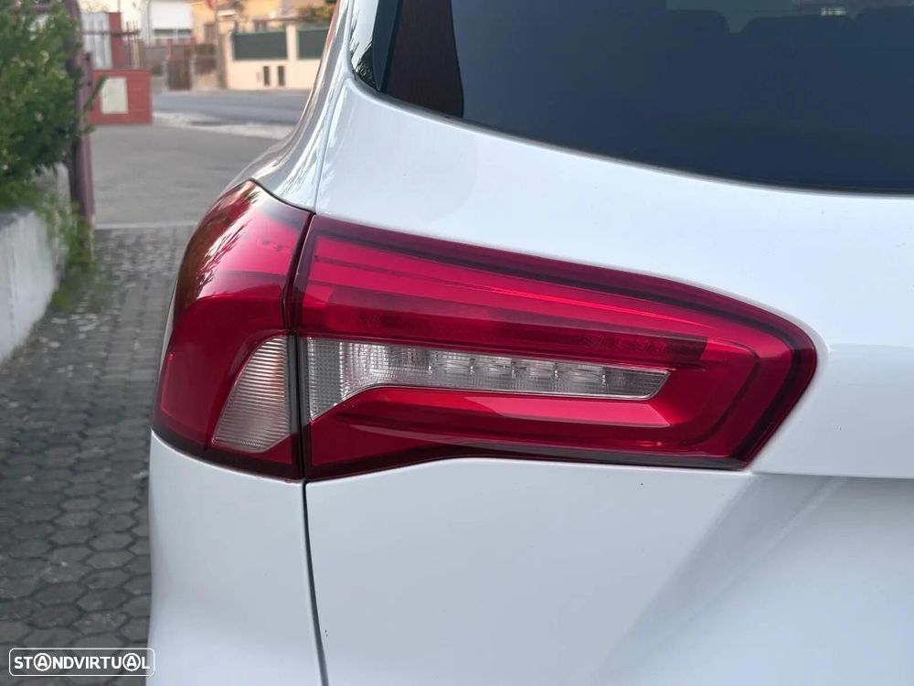 Ford Focus SW 1.0 EcoBoost ST-Line - 23