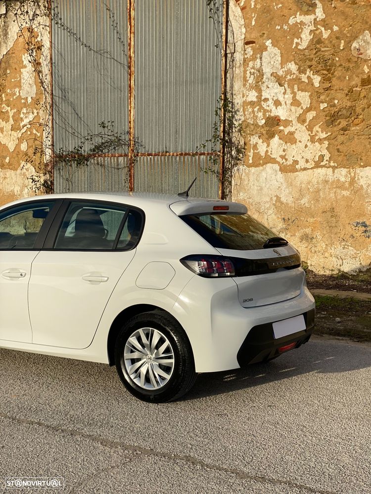 Peugeot 208 - 10
