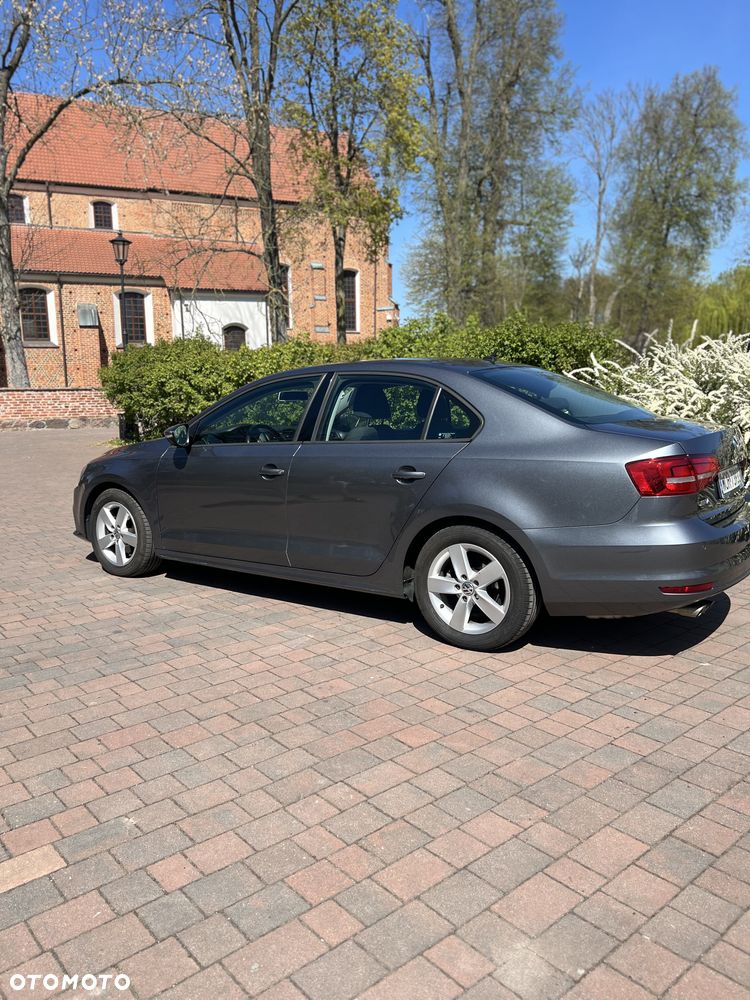 Volkswagen Jetta 2.0 TDI BlueMotion Technologie - 5
