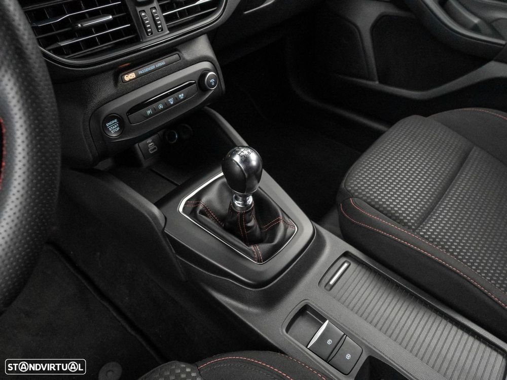 Ford Focus SW 1.0 EcoBoost MHEV ST-Line - 23