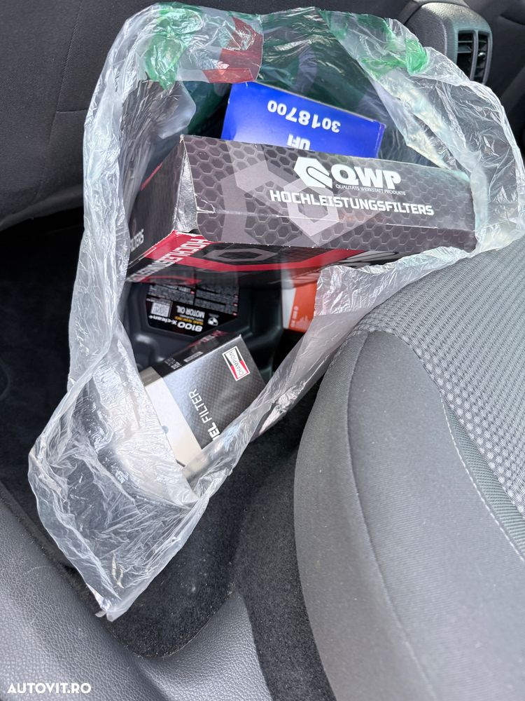 Volkswagen Golf 1.6 TDI DPF Style - 10