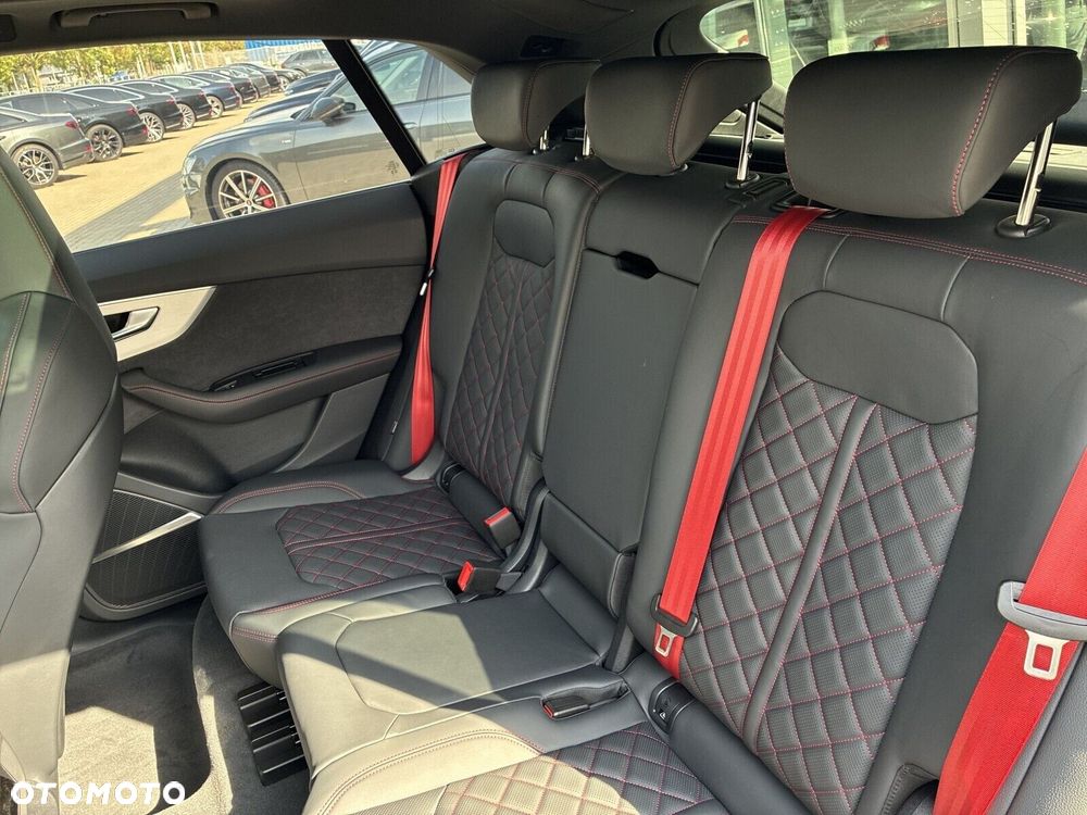 Audi Q8 - 17