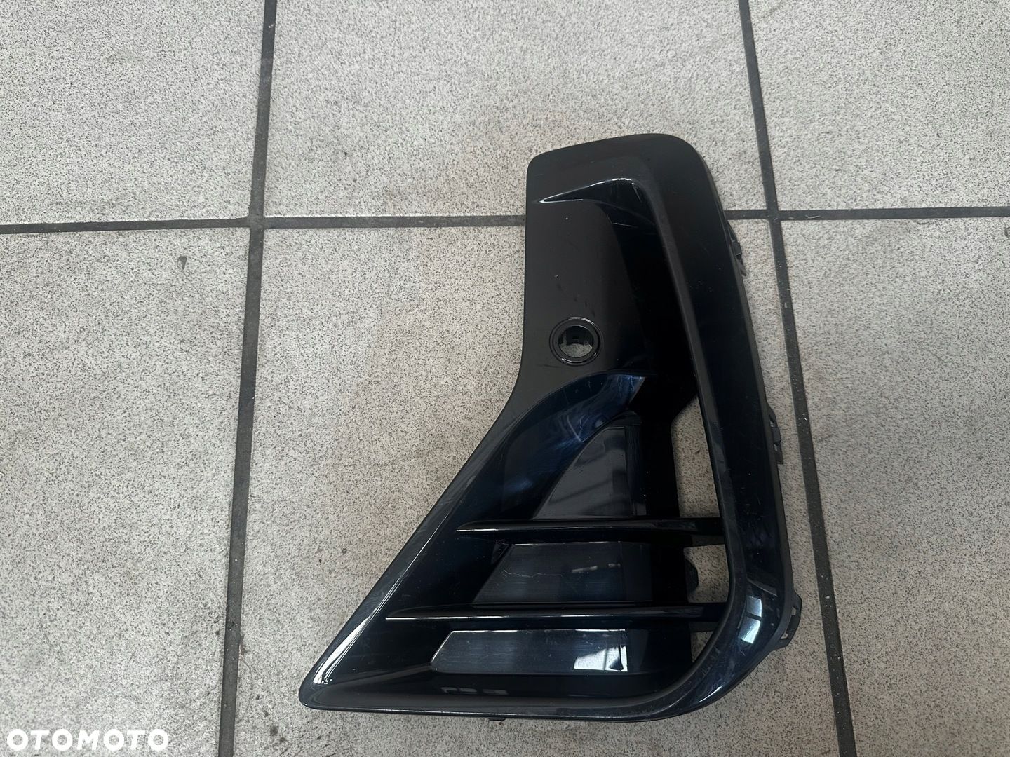 BMW iX3 G08 KRATKA ZDERZAKA LEWY PRZÓD 51118081923 20- - 1