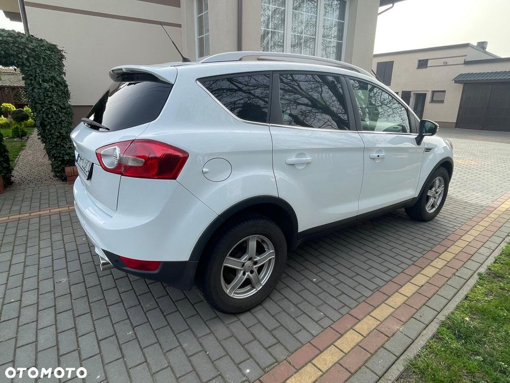 Ford Kuga 2.0 TDCi 4WD Titanium - 4