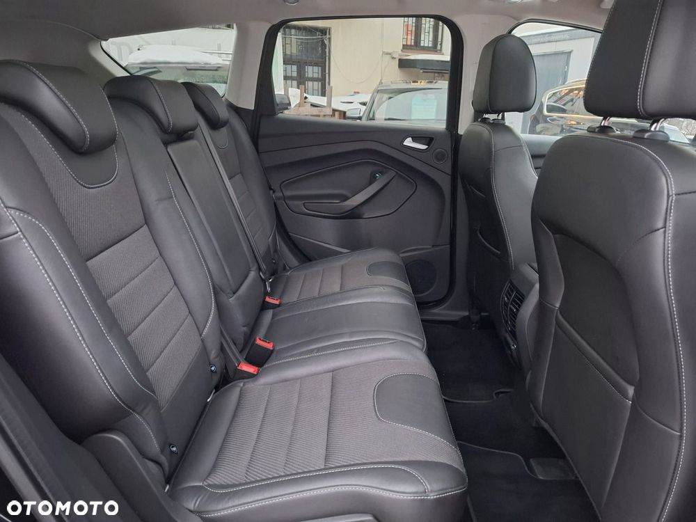 Ford Kuga 1.5 EcoBoost 2x4 Business Edition - 25