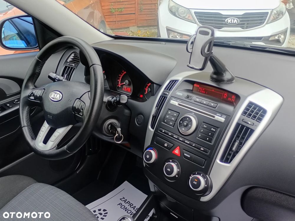 Kia Ceed - 19