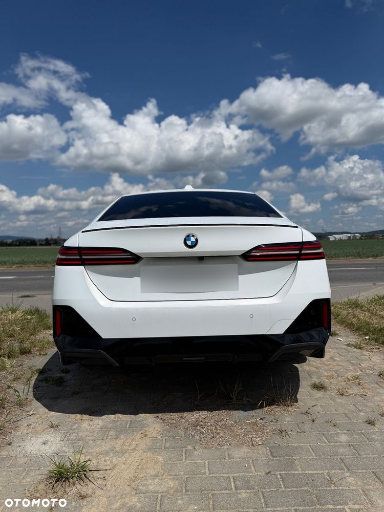 BMW Seria 5 520d mHEV M Sport - 3