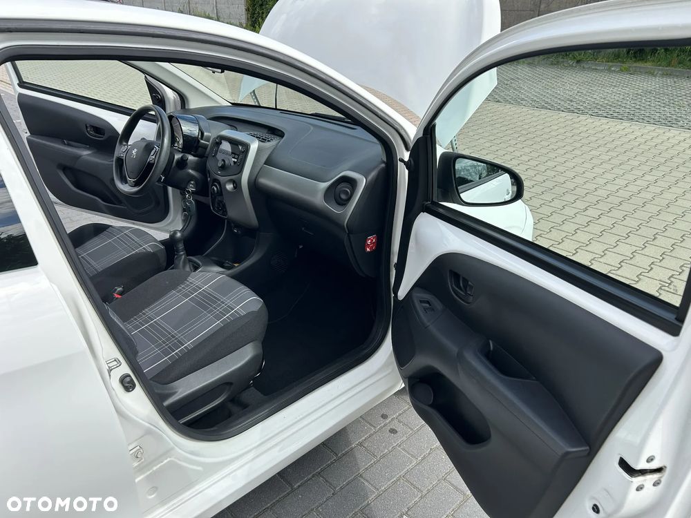 Peugeot 108 - 12