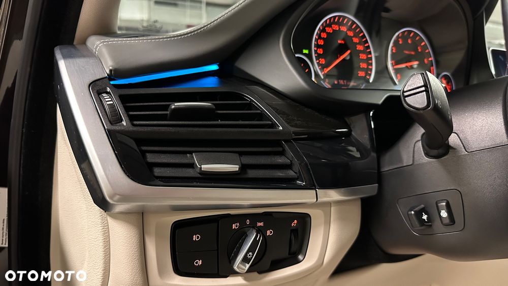 BMW X5 xDrive50i - 7