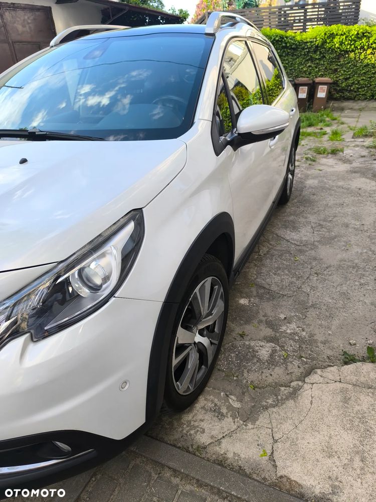 Peugeot 2008 1.2 Pure Tech Allure S&S EAT6 - 10