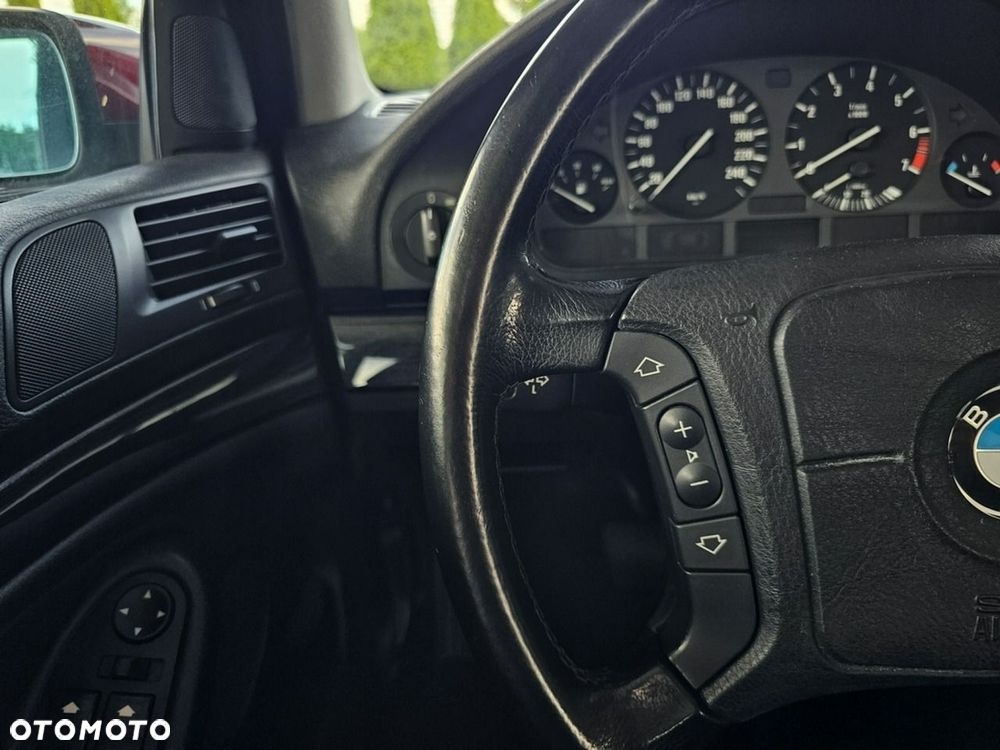 BMW Seria 5 - 16