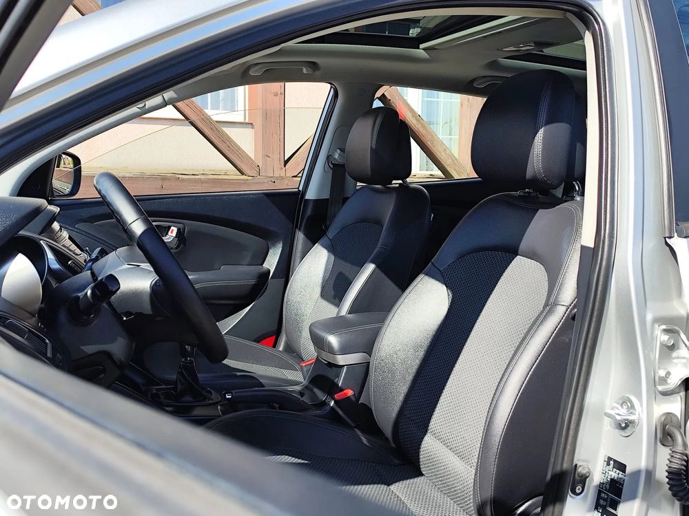 Hyundai ix35 2.0 2WD Style - 10