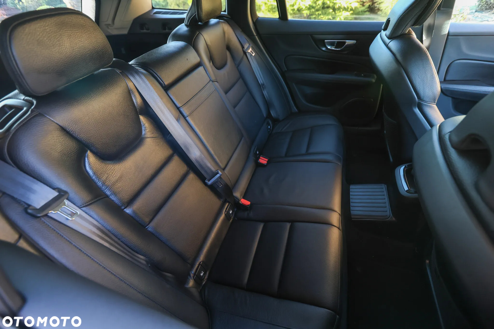 Volvo V60 T6 AWD Plug-In Hybrid Inscription - 32