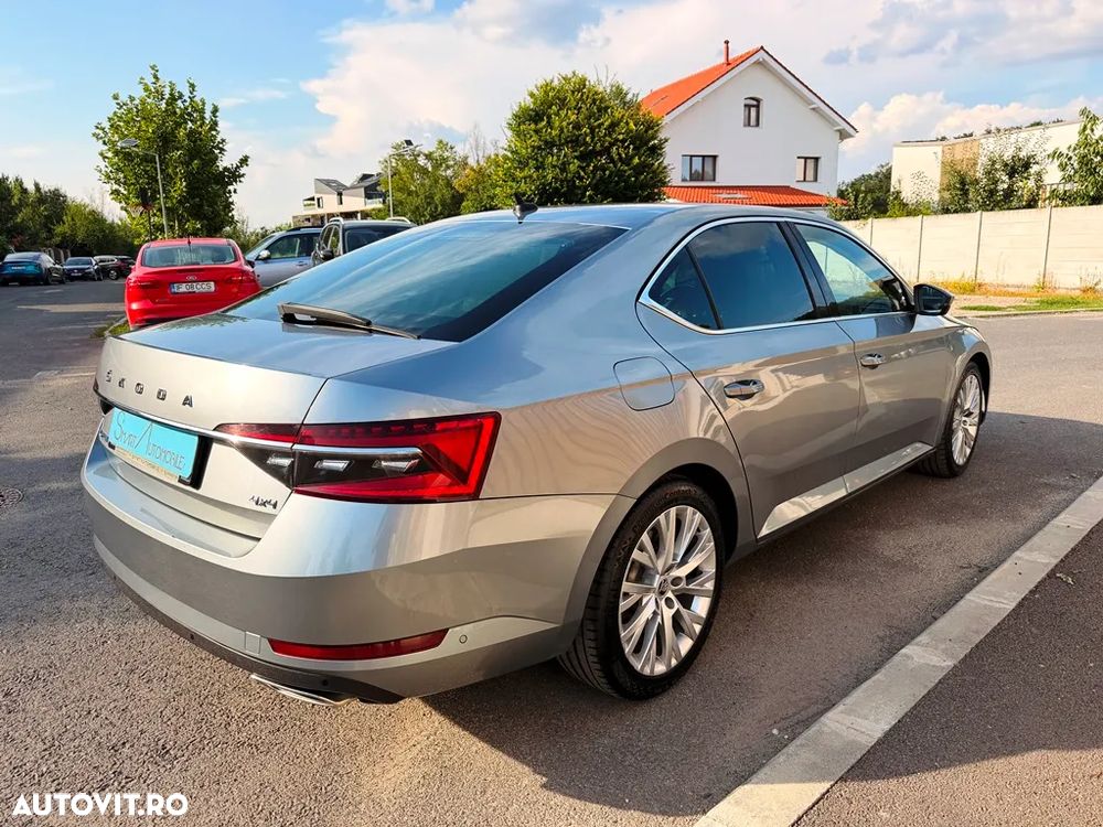 Skoda Superb 2.0 TSI 4X4 DSG Sportline - 6