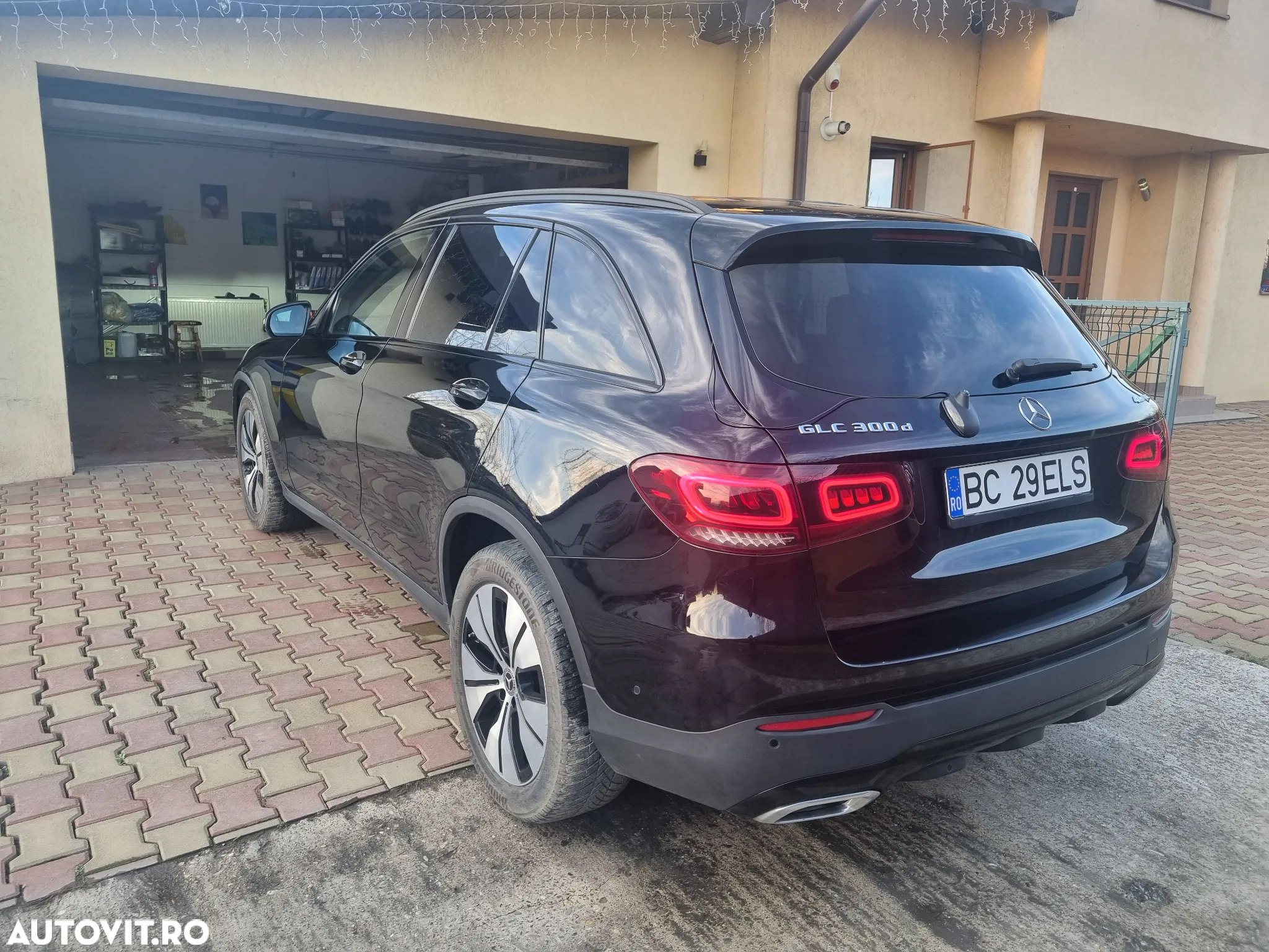 Mercedes-Benz GLC 300 d 4Matic 9G-TRONIC - 9