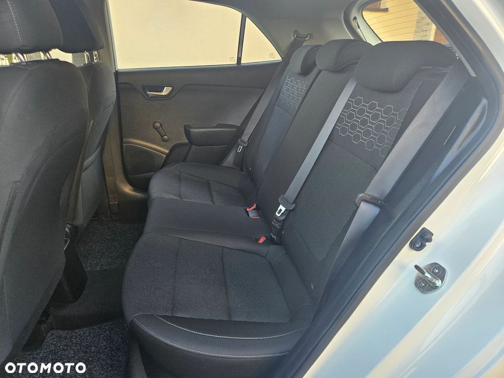Kia Rio 1.4 L - 16