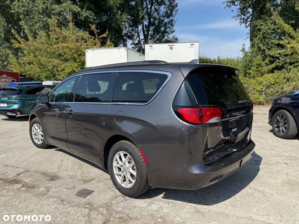 Chrysler Pacifica - 9