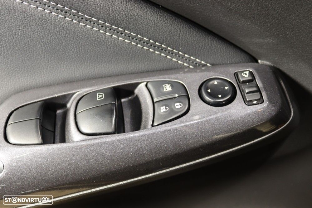 Nissan Juke 1.0 DIG-T N-Connecta NAV. DCT - 25