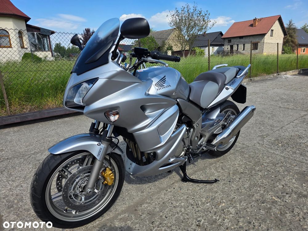 Honda CBF - 11