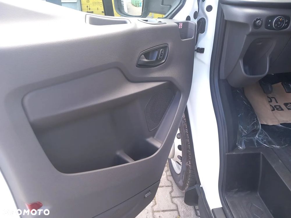 Ford Transit - 10