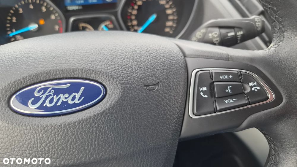 Ford Kuga 1.5 EcoBoost 2x4 Titanium - 22