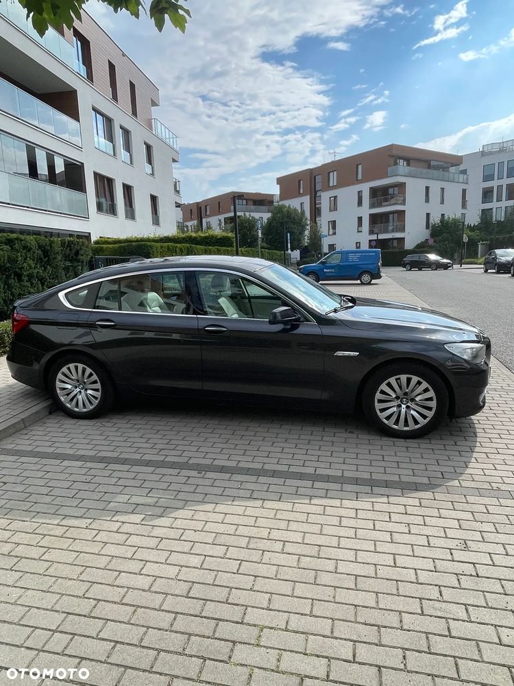 BMW 5GT - 3