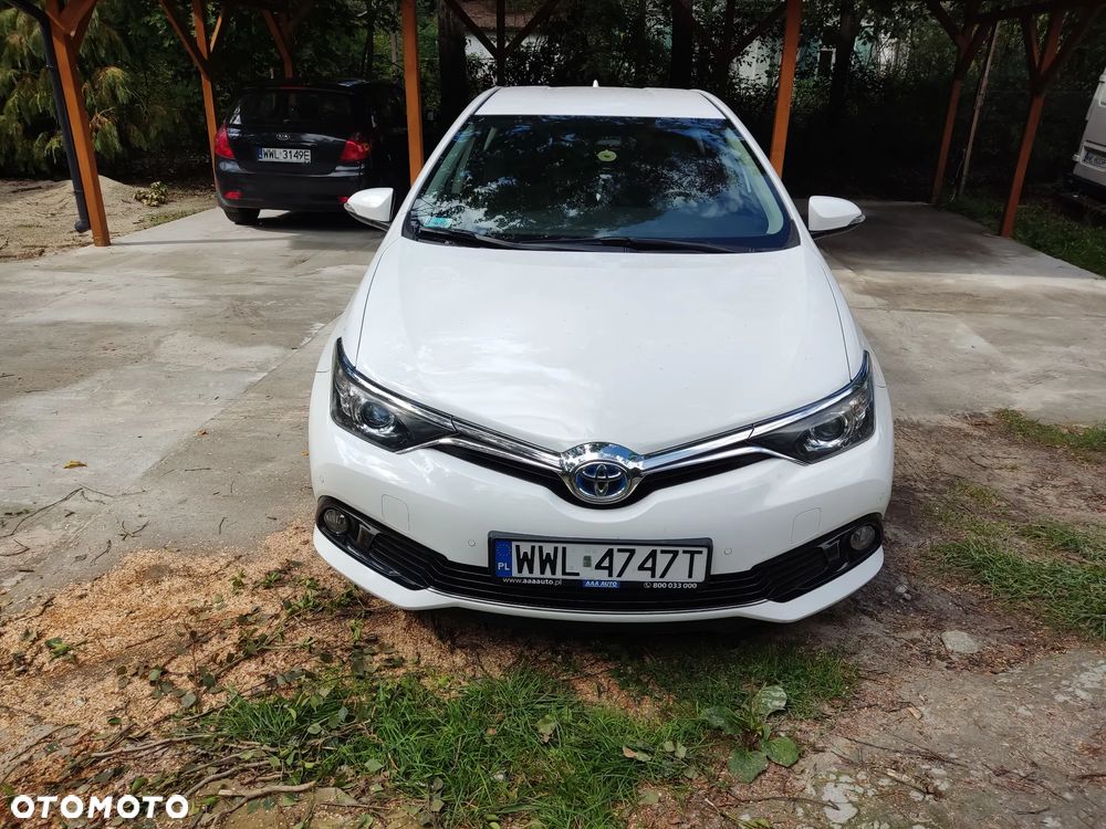 Toyota Auris Hybrid 135 Premium - 2