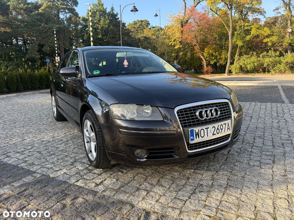 Audi A3 Sportback - 1