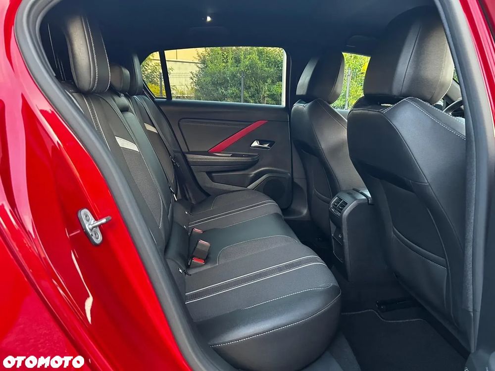 Opel Astra 1.6 T Plug-in Hybrid GS Line - 31