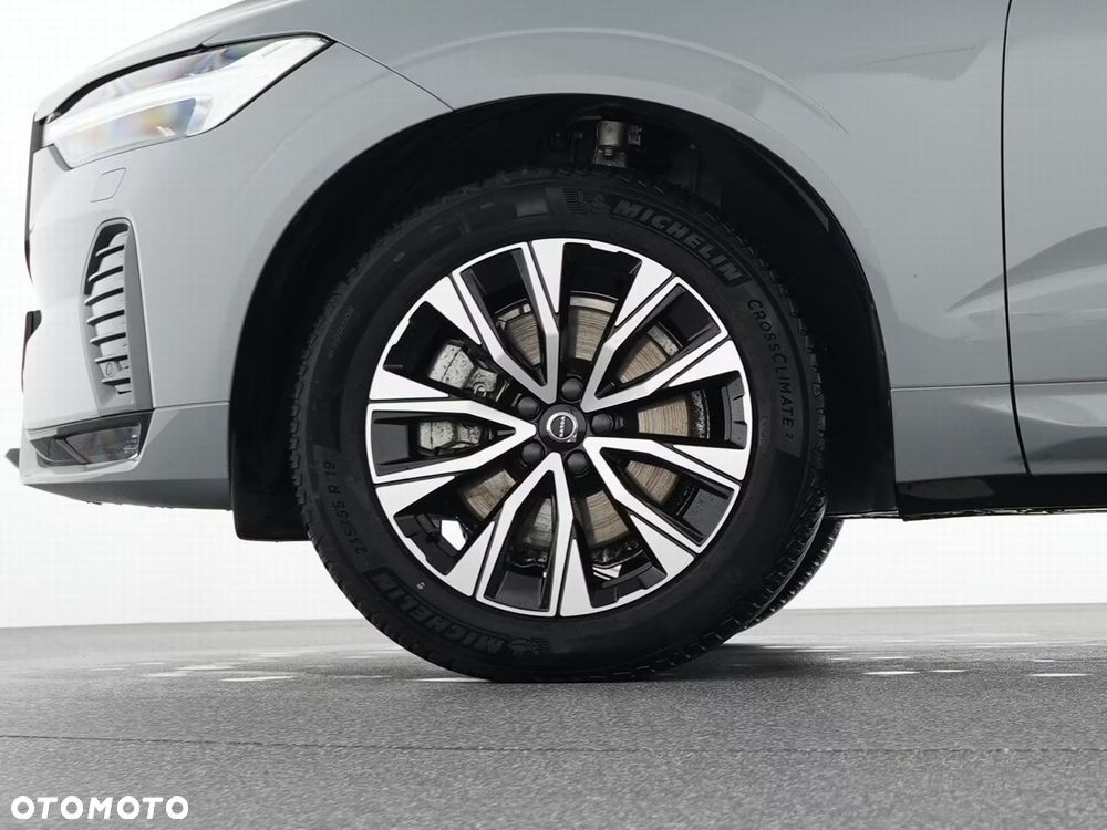 Volvo XC 60 B4 D AWD Plus Dark - 16