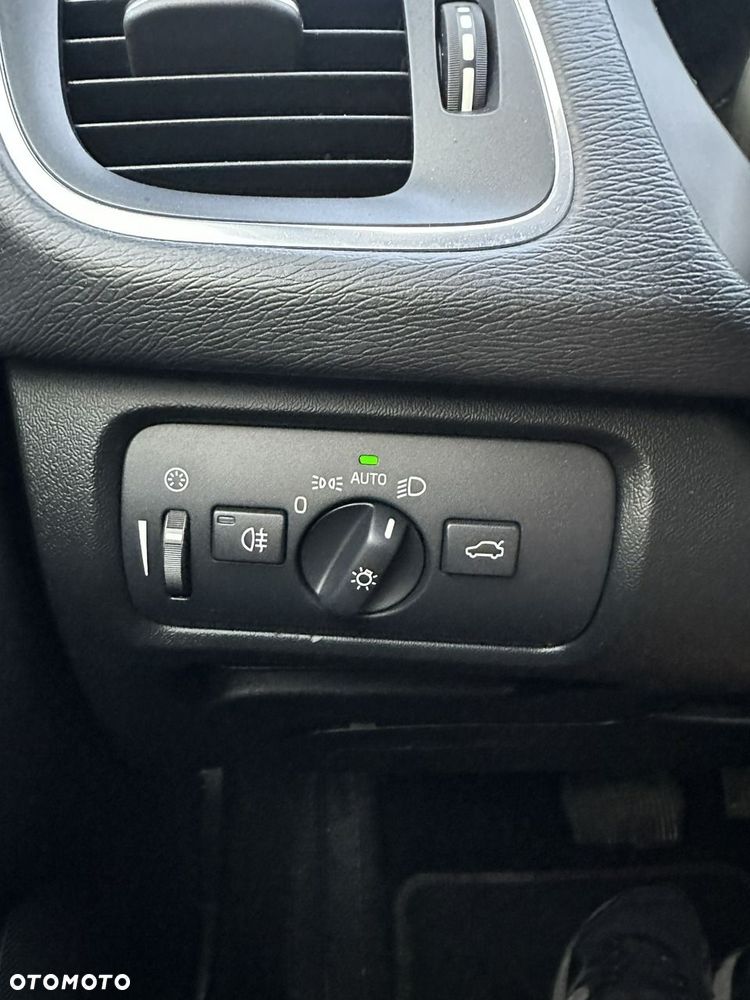 Volvo V40 - 30