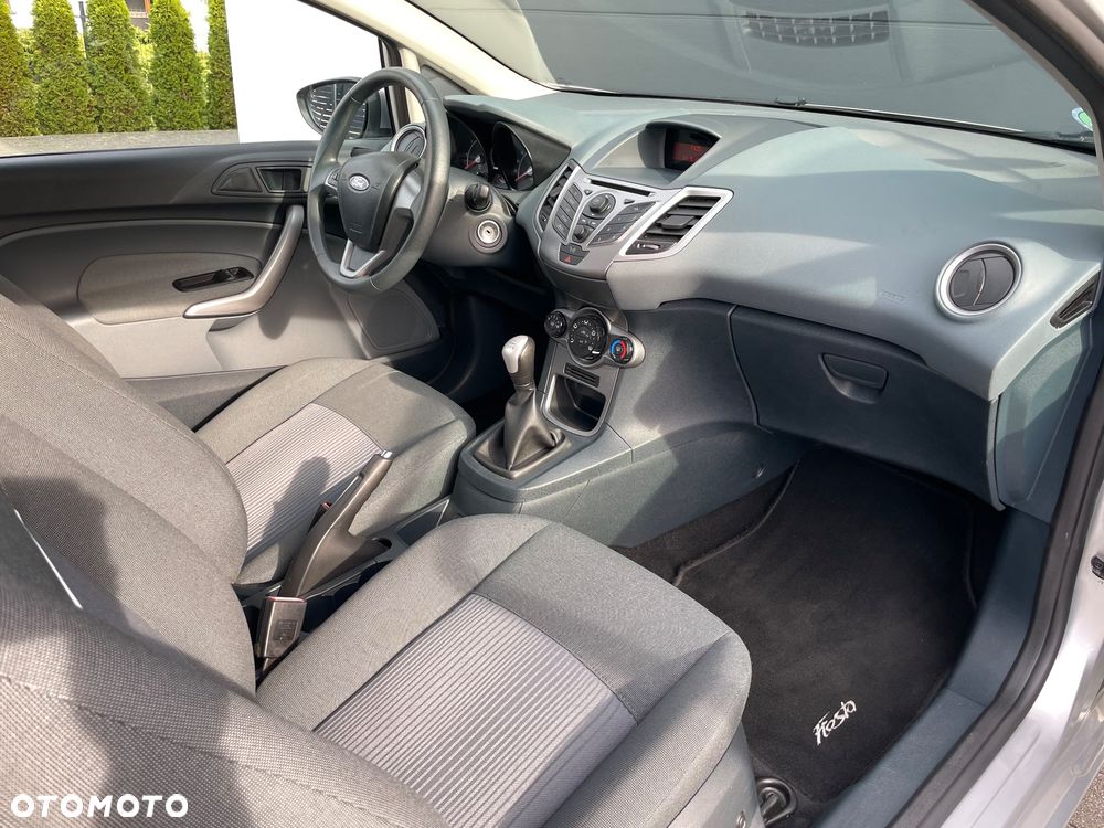 Ford Fiesta 1.25 Titanium - 10