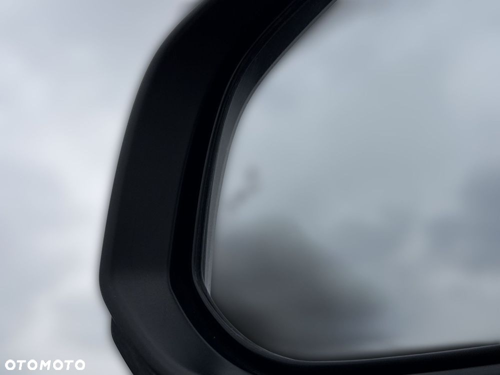 Toyota Corolla Cross 2.0 Hybrid Premiere Edition AWD - 29