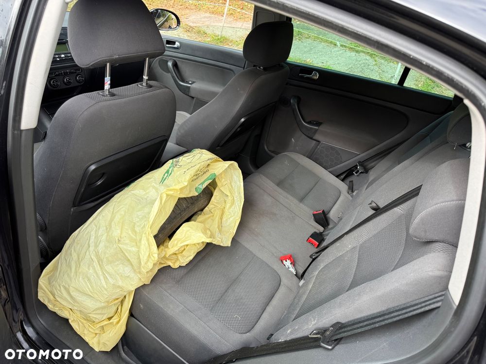 Volkswagen Golf Plus - 18