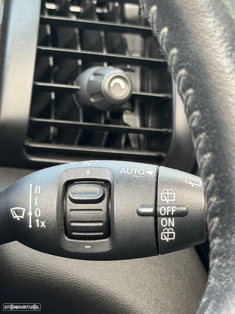 MINI 3 Portas Cooper D Aut. - 23