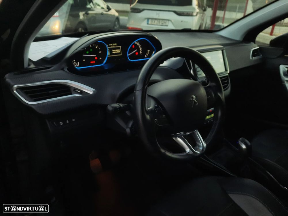 Peugeot 2008 1.6 BlueHDi Allure - 18