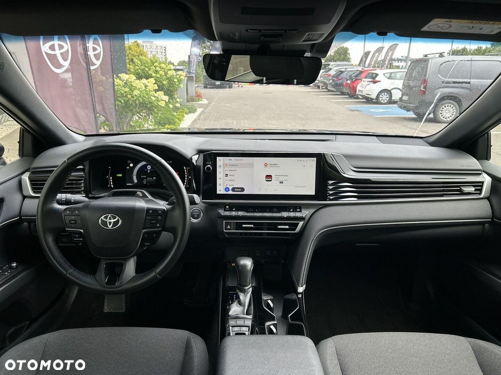 Toyota Camry - 11