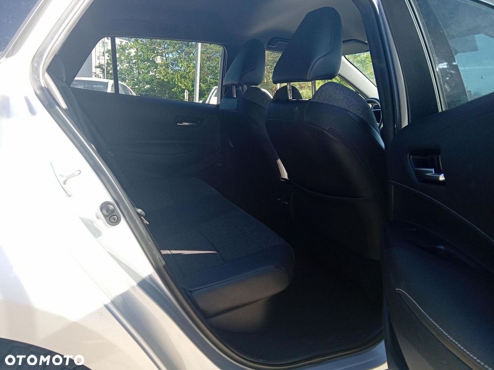 Toyota Corolla 2.0 Hybrid Comfort - 16