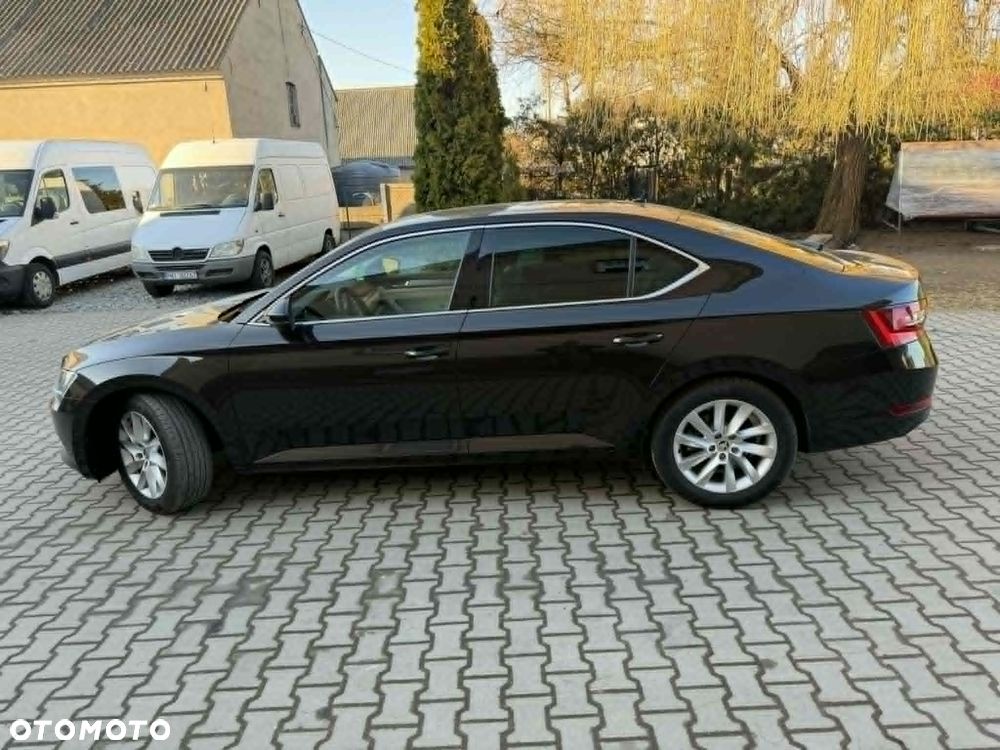 Skoda Superb 1.4 TSI ACT DSG Style - 8