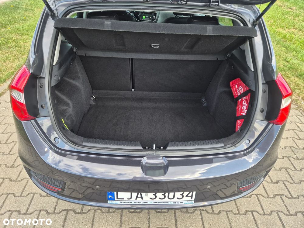 Kia Ceed 1.6 CRDi L Business Line - 11